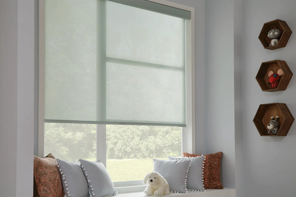 Why West Lake Hills Homeowners Choose Solar Shades for Expansive Windows