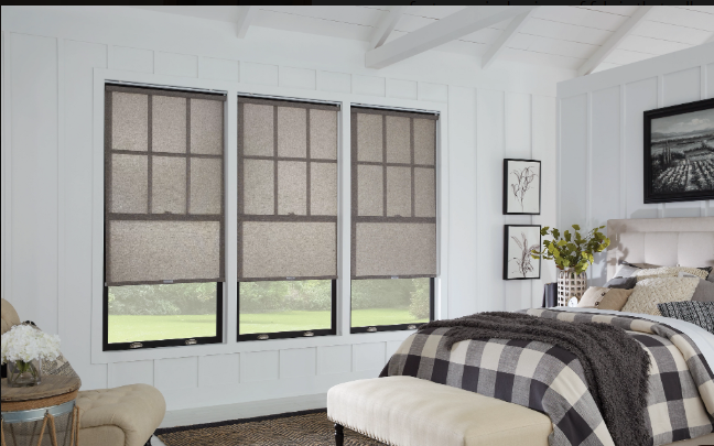 A bedroom with a bed and a couch
AI-generated content may be incorrect.