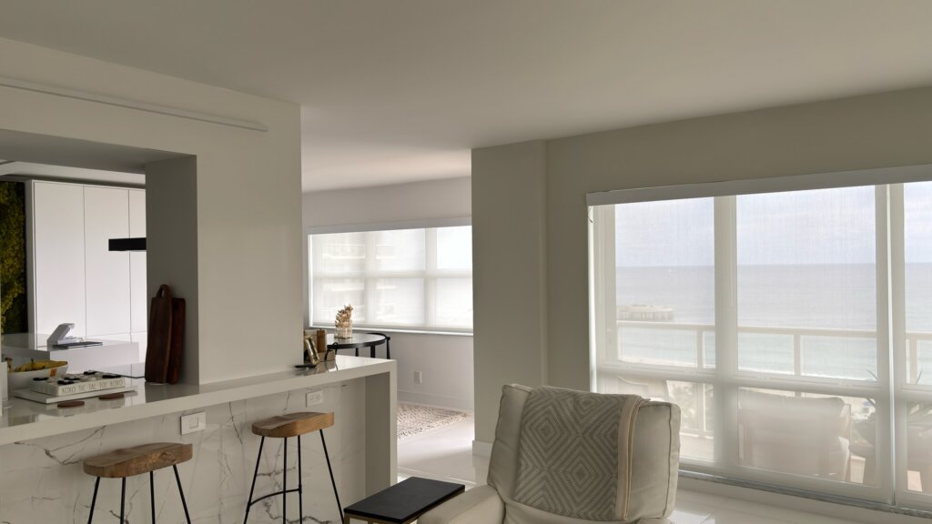 Which Solar Shades Provide the Best UV Protection Without Blocking Your Boca Raton Views?