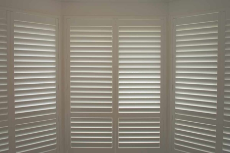 Best Window Treatments for Large Windows in Dallas Homes