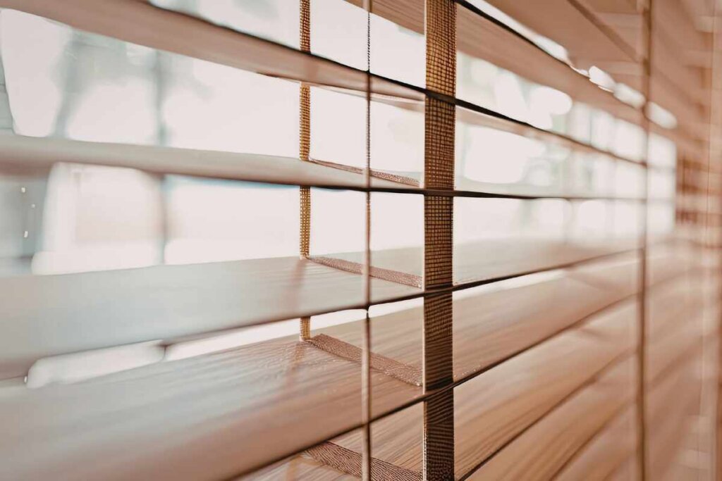 Motorized wood blinds for homes in Farmers Branch and Dallas