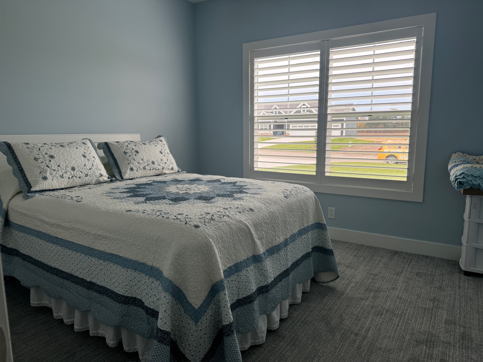 Composite Shutters with Hidden Tilt Bar