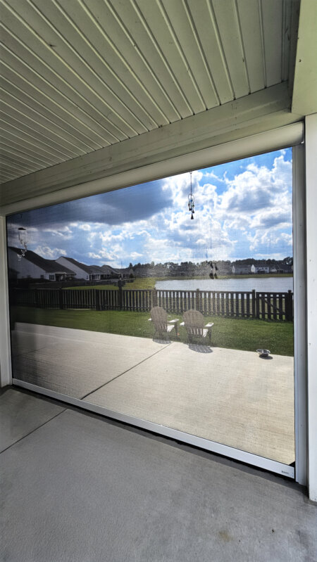 Outdoor shade screen in Minnetonka