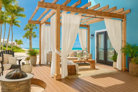 Exterior Shades for Jupiter Homes – The Florida Sun Doesn’t Take a Winter Break