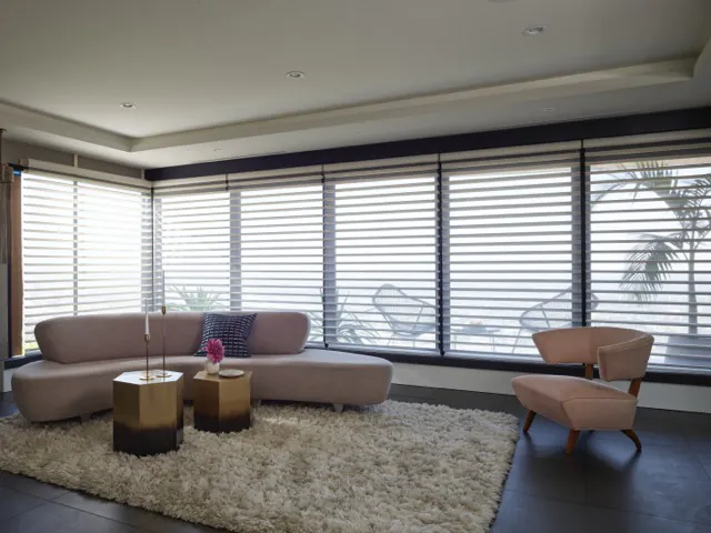 Are Motorized Blinds & Shades Worth It for Waterfront Homes in North Palm Beach & Admiral’s Cove?