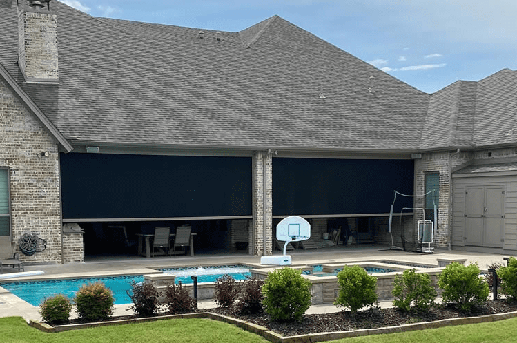 Outdoor Retractable Shades - Omaha