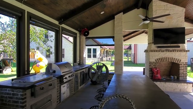 Universal Screens | Bumble Bee Blinds of Austin